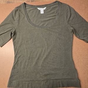 Athleta Army Green Womens TShirt Size XSmall
